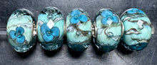 Load image into Gallery viewer, 1-10 Trollbeads Blossom Blues Rod 4
