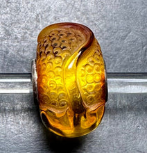 Load image into Gallery viewer, 3-12 Carved Amber Mouse Rod 4
