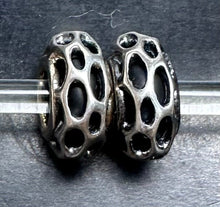 Load image into Gallery viewer, 10-4 Trollbeads Beehive Spacer
