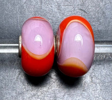 Load image into Gallery viewer, 9-20 Trollbeads Red and Lavender Armadillo
