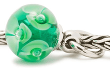Load image into Gallery viewer, Green Flower Tassel
