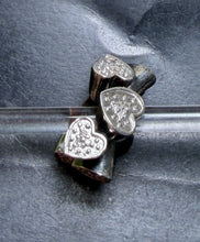 Load image into Gallery viewer, 7-8 Trollbeads Blooming Hearts

