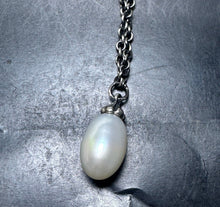 Load image into Gallery viewer, 1-14 Trollbeads 70 cm Pearl Fantasy Necklace Rod 1
