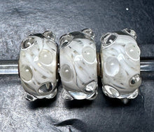 Load image into Gallery viewer, 1-14 Trollbeads White Waters
