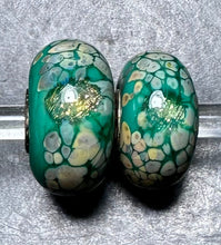 Load image into Gallery viewer, 11-29 Trollbeads Green Flower Mosaic
