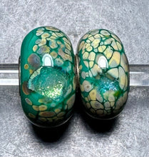Load image into Gallery viewer, 11-29 Trollbeads Green Flower Mosaic
