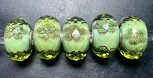 Load image into Gallery viewer, 2-15 Trollbeads Green in Bloom Rod 6
