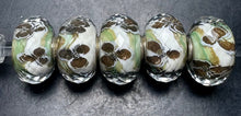 Load image into Gallery viewer, 2-15 Trollbeads Stylish Flowers Rod 1
