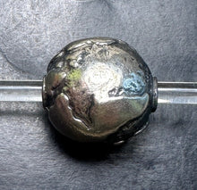 Load image into Gallery viewer, 2-9 Trollbeads Big Earth
