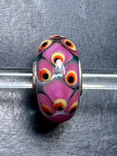 Load image into Gallery viewer, 3-14 Trollbeads Garnet Feathers
