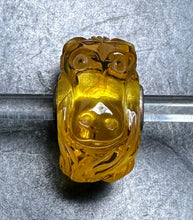 Load image into Gallery viewer, 4-21 Trollbeads Carved Amber Horse
