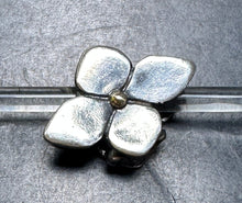 Load image into Gallery viewer, 4-23 Trollbeads Climbing Hydrangea
