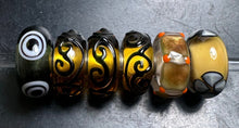 Load image into Gallery viewer, 5-12 Trollbeads Tray 2 Random Rod 19
