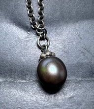 Load image into Gallery viewer, 5-21 Trollbeads Peacock Pearl 100CM Fantasy Necklace
