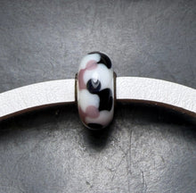 Load image into Gallery viewer, 6-10 Trollbeads Universal Bead + Leather Rod 2
