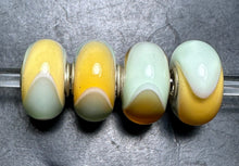 Load image into Gallery viewer, 6-3 Trollbeads Light Pastel Armadillo Rod 2
