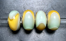 Load image into Gallery viewer, 6-3 Trollbeads Light Pastel Armadillo Rod 3
