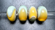 Load image into Gallery viewer, 6-3 Trollbeads Light Pastel Armadillo Rod 3
