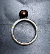 Load image into Gallery viewer, 7-22 Trollbeads Peacock Pearl Ring Size 7
