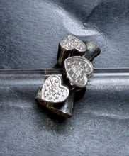 Load image into Gallery viewer, 7-8 Trollbeads Blooming Hearts
