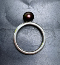Load image into Gallery viewer, 7-22 Trollbeads Peacock Pearl Ring Size 7
