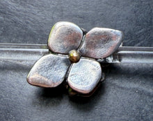 Load image into Gallery viewer, 7-10 Trollbeads Climbing Hydrangea
