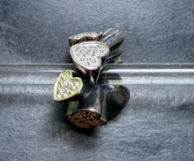 Load image into Gallery viewer, 7-8 Trollbeads Blooming Hearts
