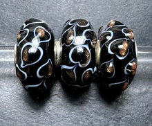 Load image into Gallery viewer, Trollbeads Shimmering Love Rod 2
