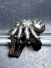 Load image into Gallery viewer, 10-4 Trollbeads Spider
