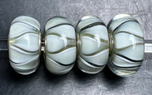 Load image into Gallery viewer, 7-12 Trollbeads White Tulips
