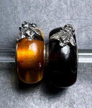 Load image into Gallery viewer, 7-19 Trollbeads Wings of Amber - 2 Bees
