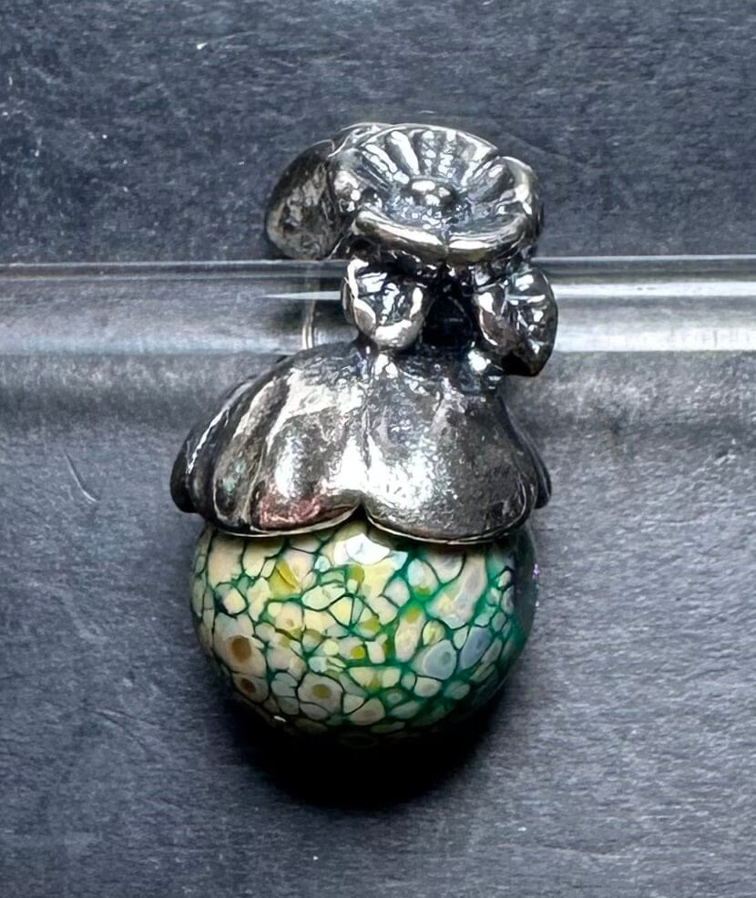 8-14 Trollbeads Forget-Me-Not Bud