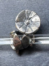 Load image into Gallery viewer, 8-18 Trollbeads Bindweed of September
