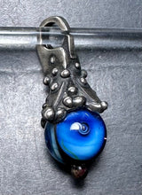 Load image into Gallery viewer, 8-18 Trollbeads Feel the Rain Pendant
