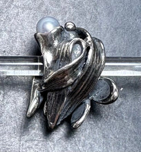 Load image into Gallery viewer, 8-18 Trollbeads Narcissus of December
