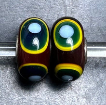 Load image into Gallery viewer, 8-23 Trollbeads Green Eye
