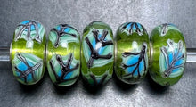 Load image into Gallery viewer, 8-23 Trollbeads Green Leaf
