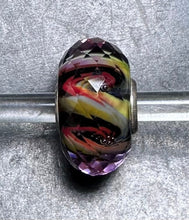 Load image into Gallery viewer, 8-23 Trollbeads Inner Strength
