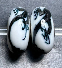Load image into Gallery viewer, 8-5 Trollbeads Dragon of Power
