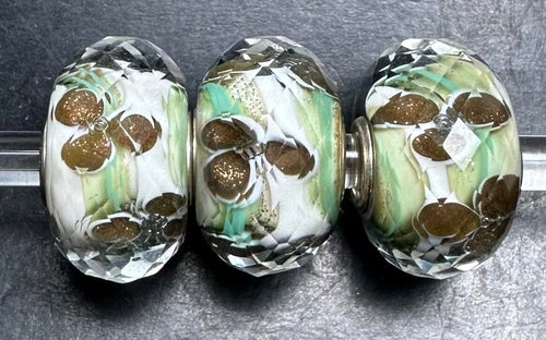 9-20 Trollbeads Apologetic Flower
