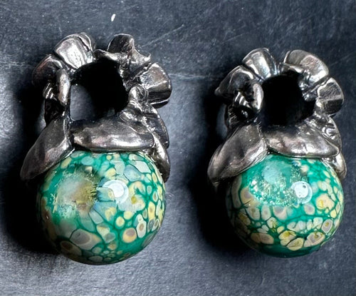 9-27 Trollbeads Forget-Me-Not with Bud