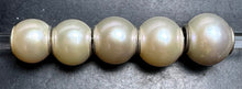 Load image into Gallery viewer, Rosa Pearl Rod 4
