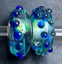 Load image into Gallery viewer, Trollbeads Whitecap
